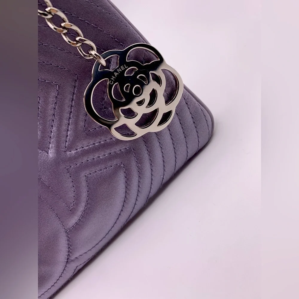 Chanel Camellia Charm Pochette - Vintage - Picture 4 of 7